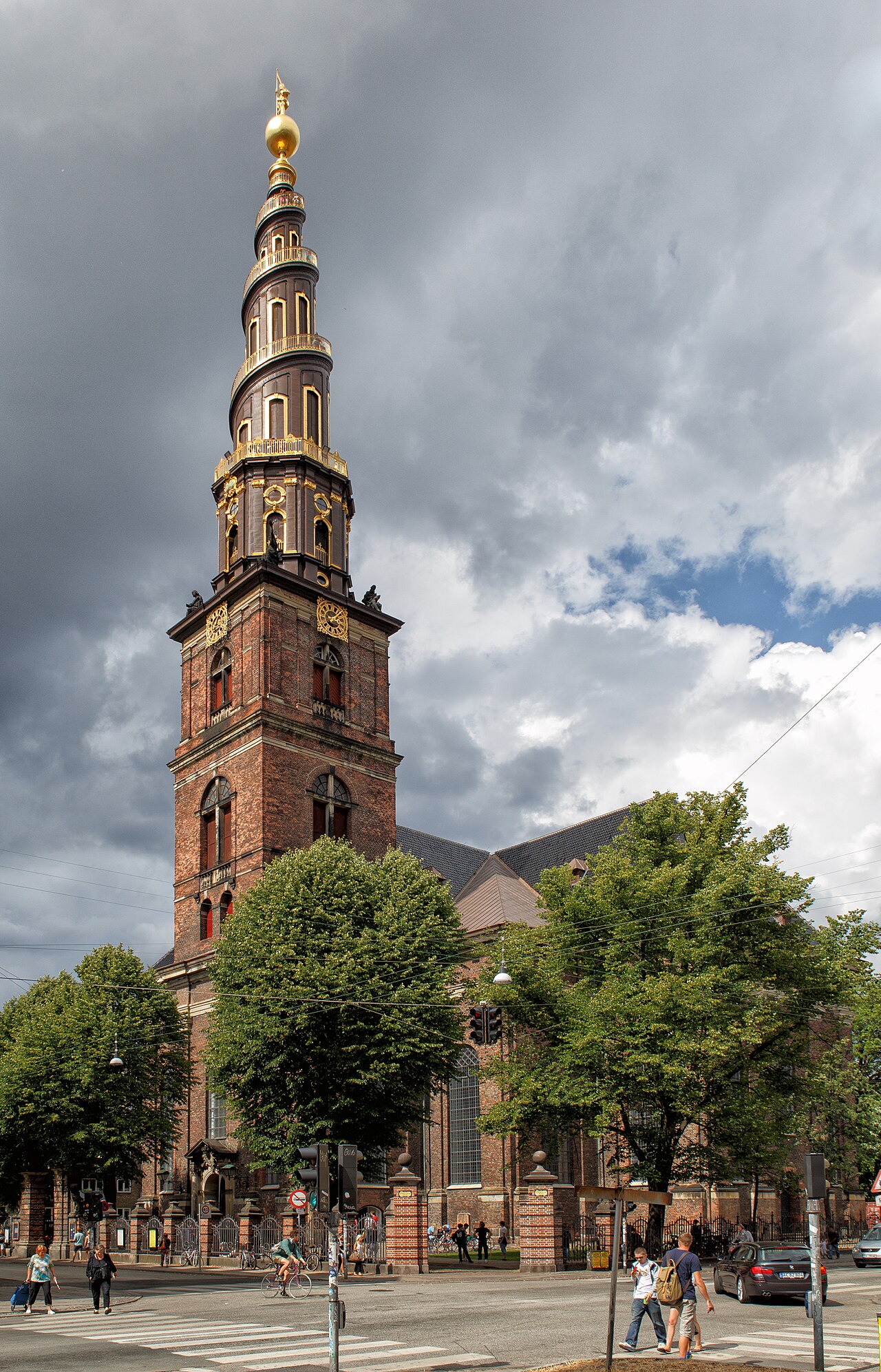 Der gewundene Turm der Vor Frelsers Kirke