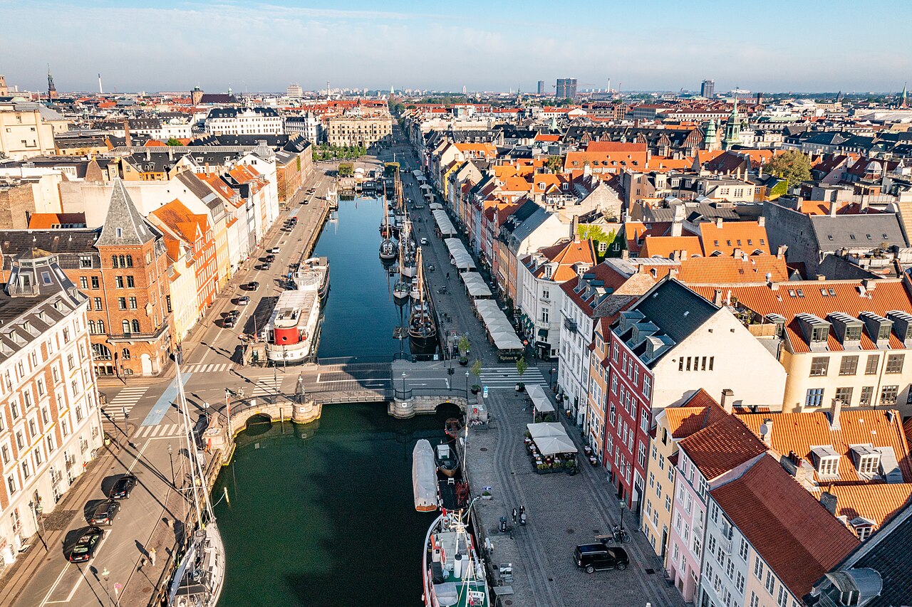 Bunte Giebelh&auml;user am Nyhavn-Kanal in Kopenhagen